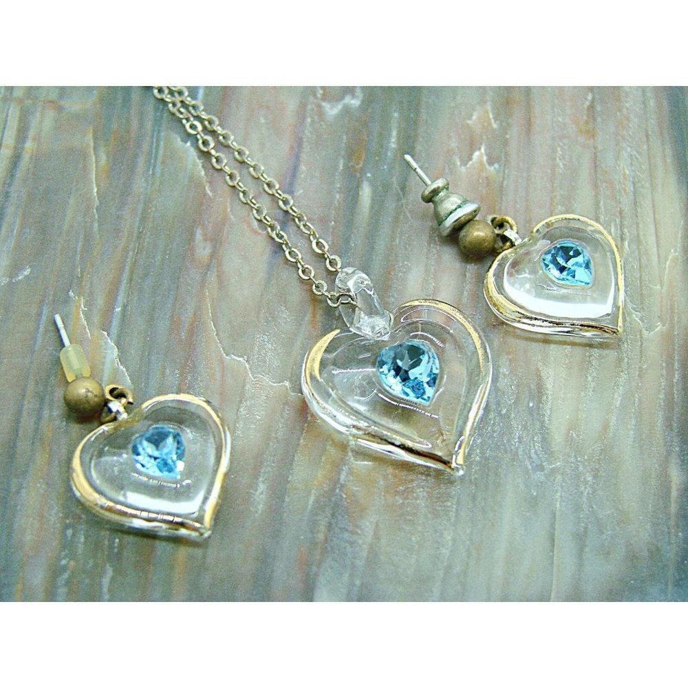 Swarovski Crystal Blue Topaz Glass Heart Pendant Necklace Earring Set Gold Trim